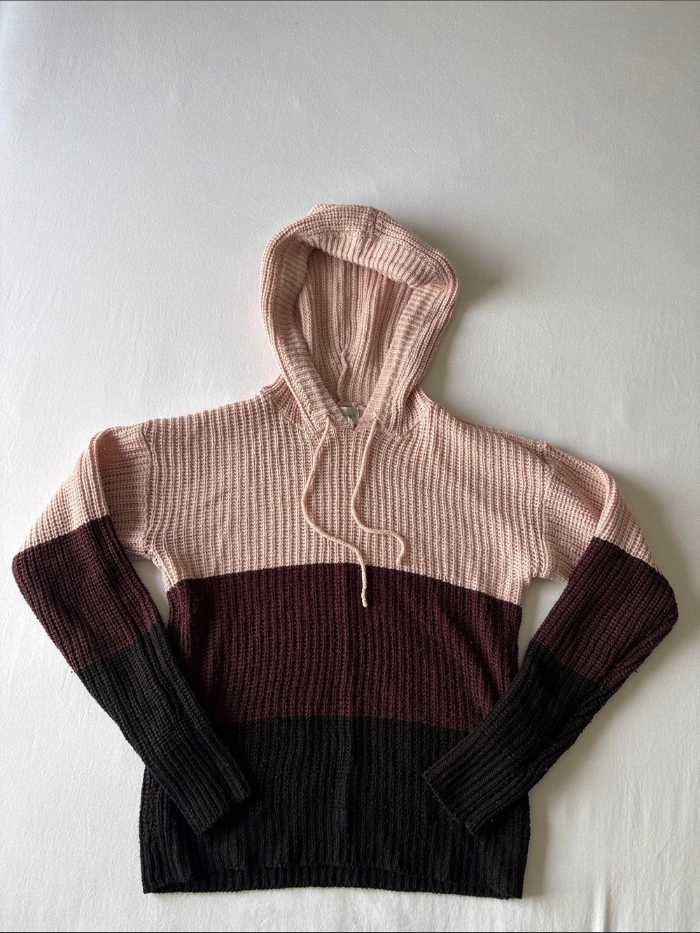 Colorblock Hooded Knit Sweater in Pink, Burgundy & Black